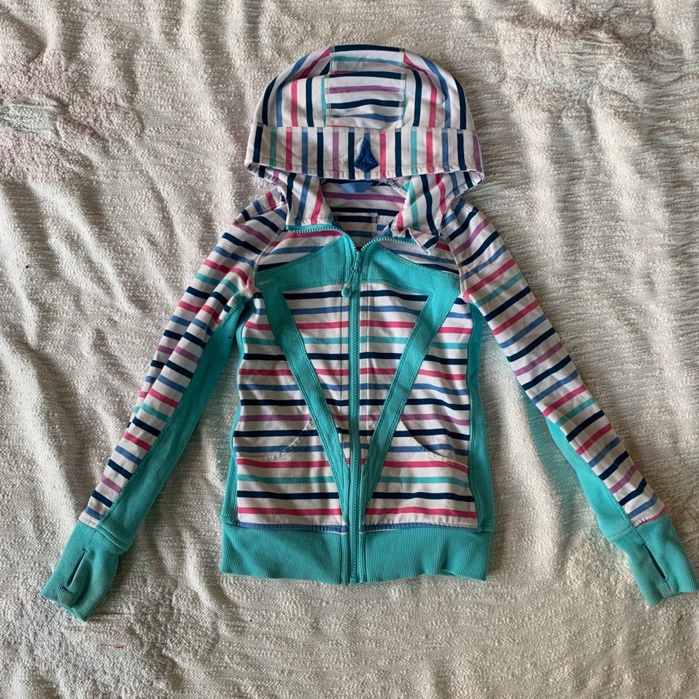 ivivva hoodie size 8